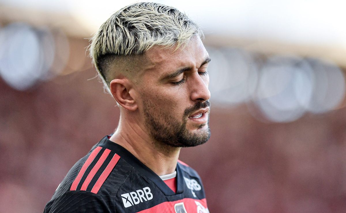 Flamengo confirma lesão na coxa e Arrascaeta desfalca time em 'decisões'; Saiba quando será sua volta