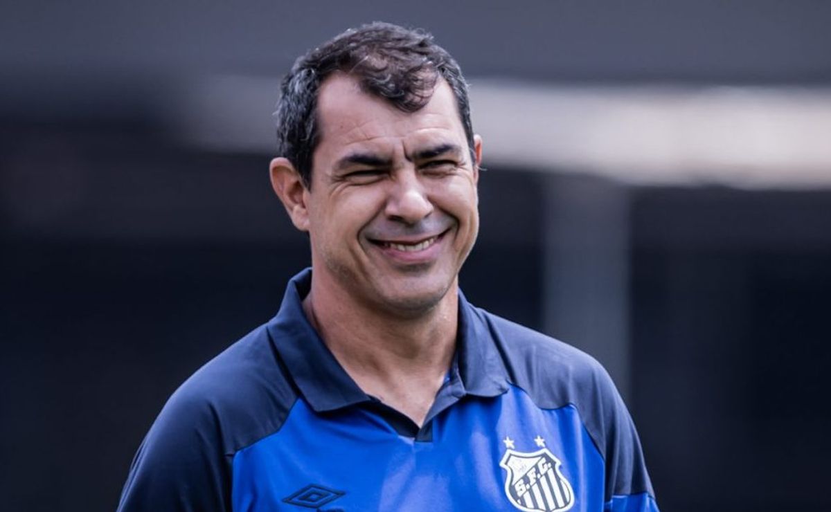 Vasco abre conversas para contratar técnico Fábio Carille; confira bastidores