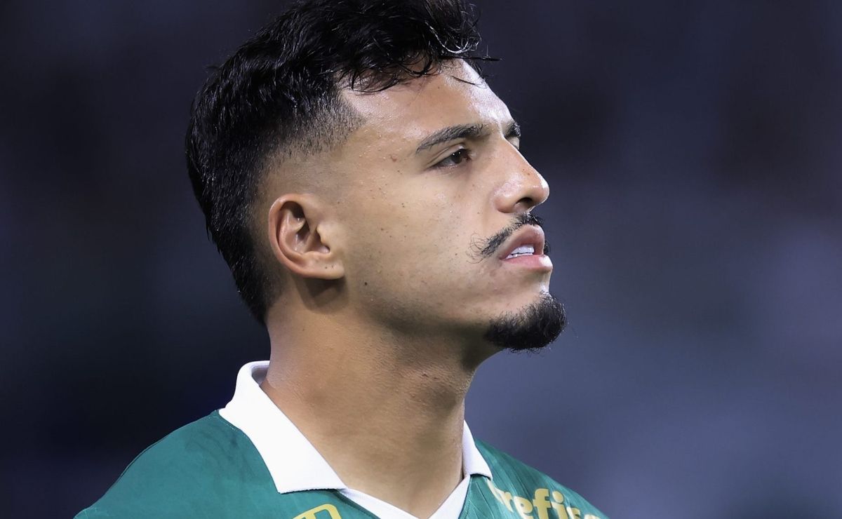 Gabriel Menino retorna ao Palmeiras após lesão