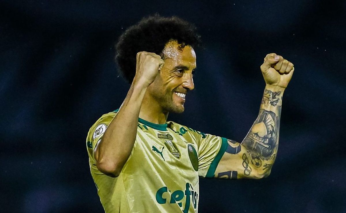 Felipe Anderson volta ao time titular no Palmeiras contra o Bahia e Abel define nova posição ao camisa 9