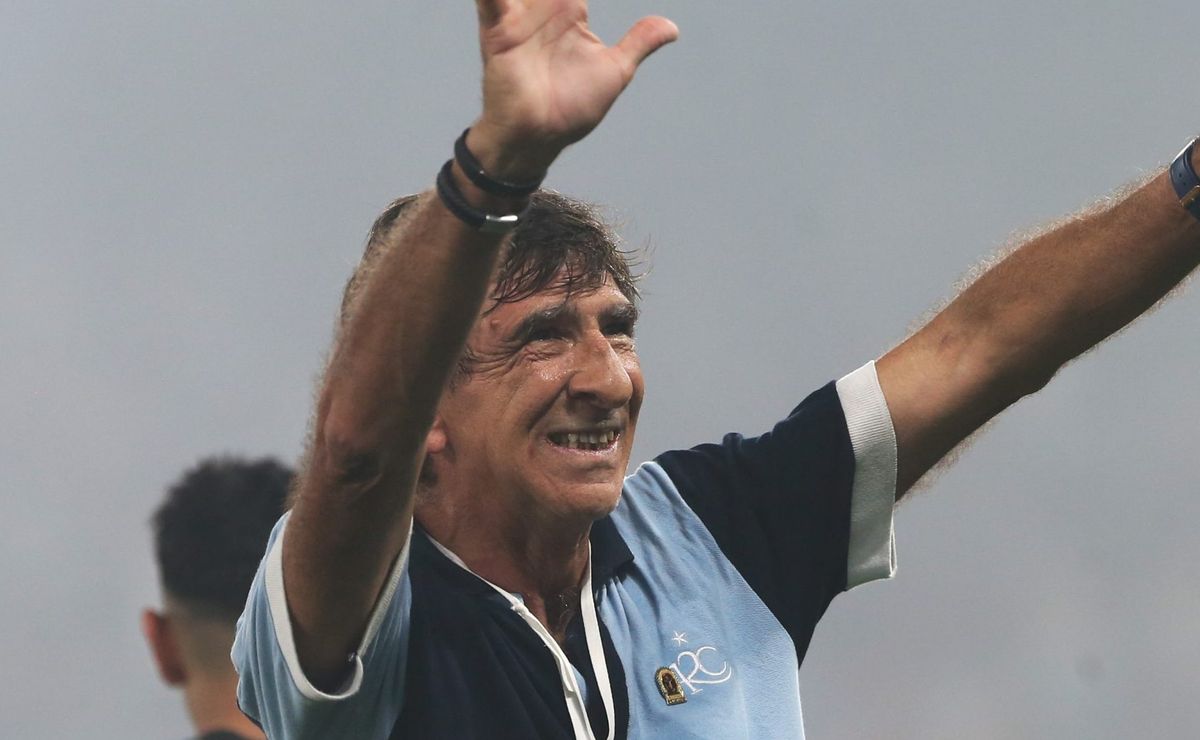Técnico do Racing-ARG, Gustavo Costas projeta título da Sul-Americana contra o Cruzeiro: “Copa, Copa, Copa”