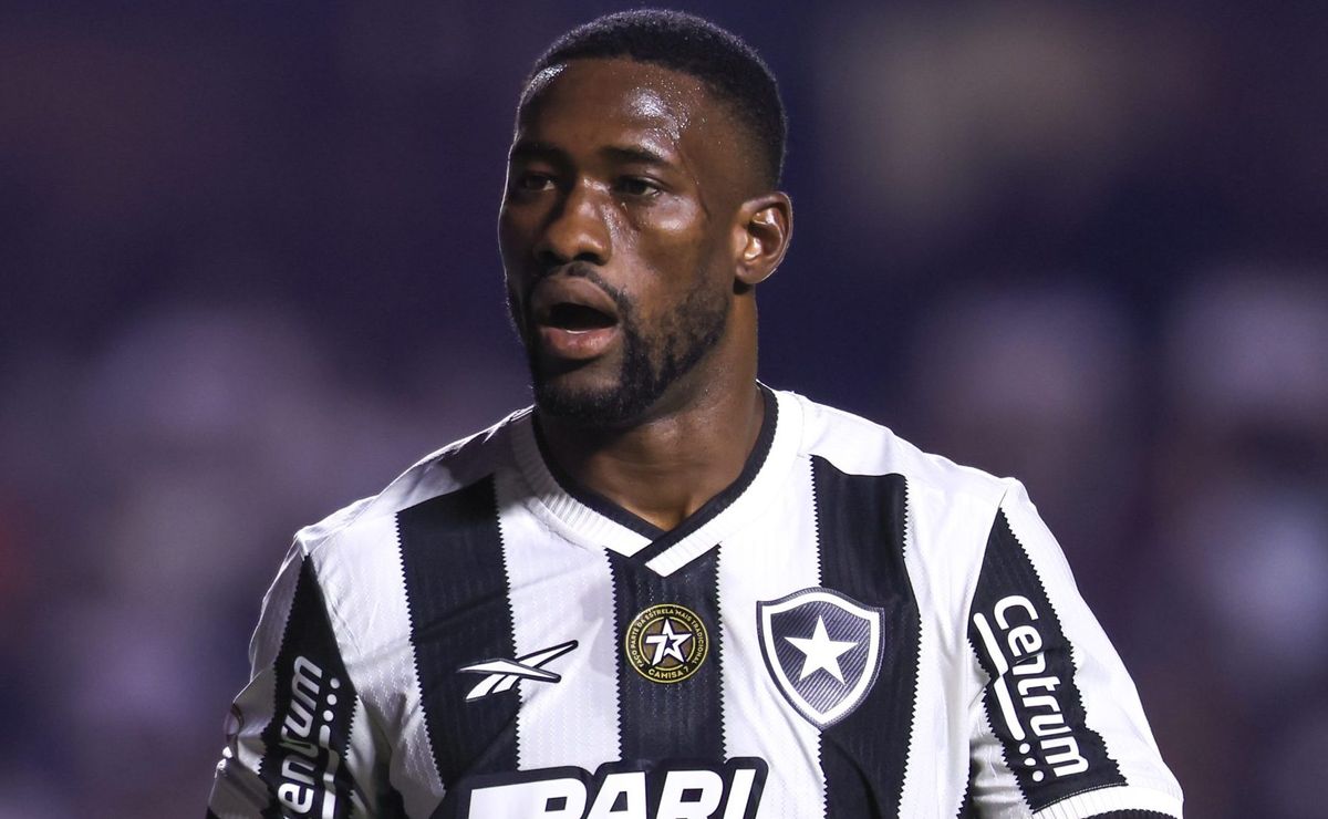 Dirigente do Botafogo explica como conseguiu trazer Bastos ao Glorioso: