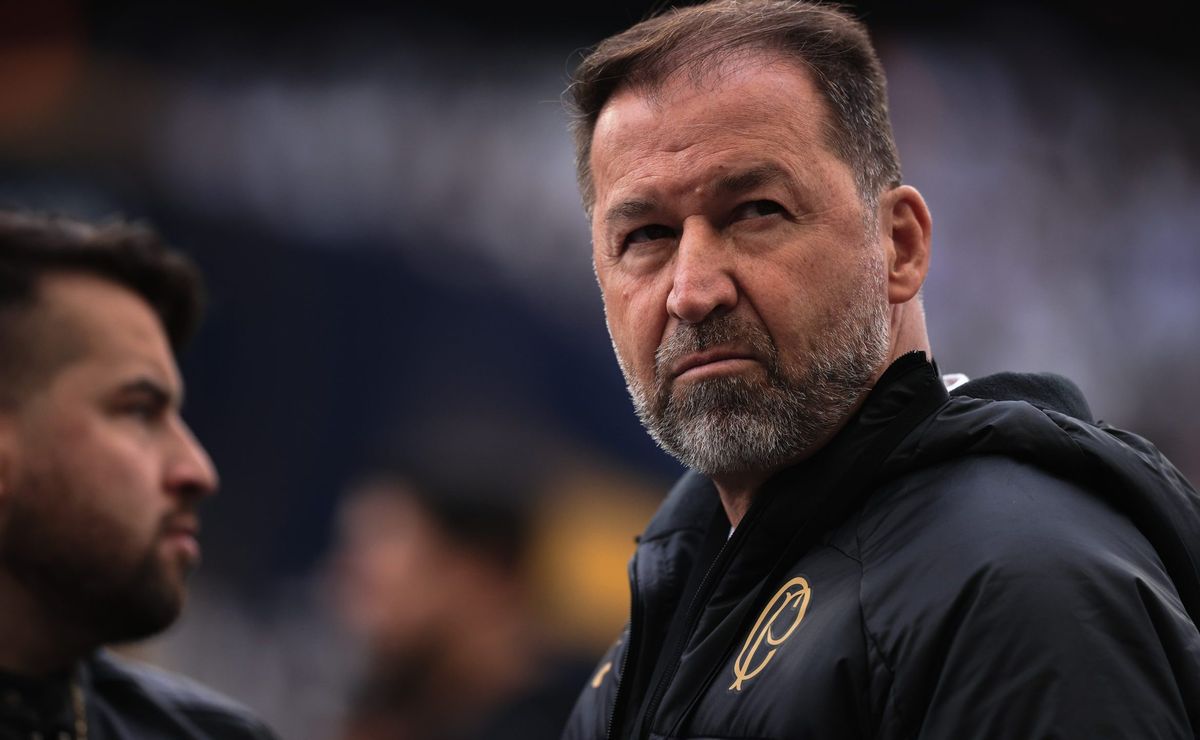 Augusto Melo define contratações com perfil de Corinthians para 2025: “Experientes”