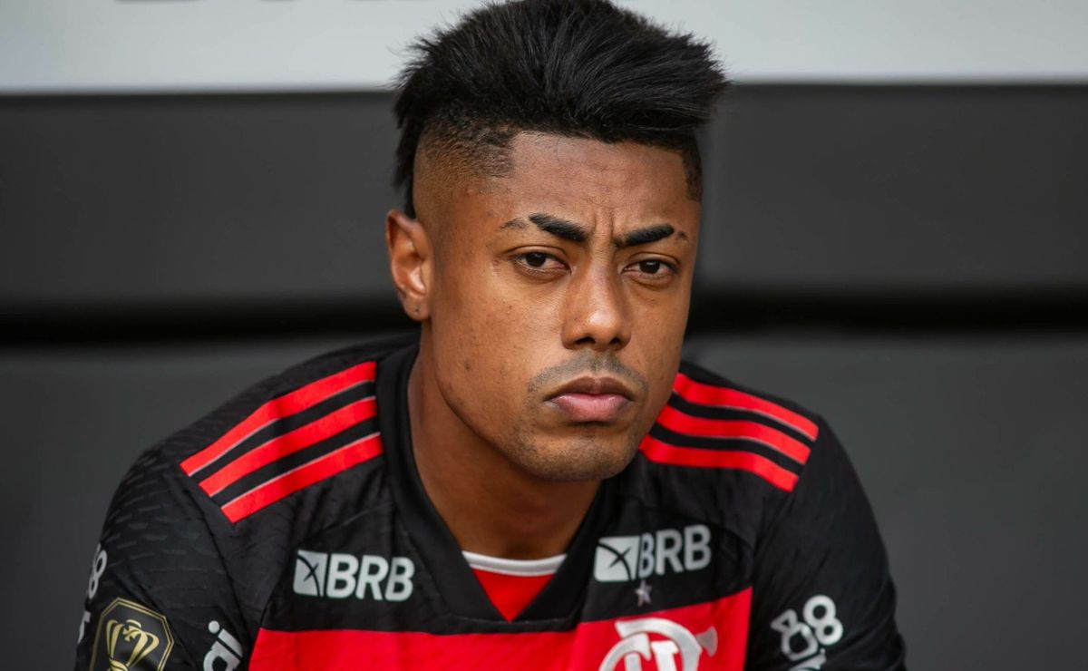 Bruno Henrique se complica no STJD e Flamengo é avisado de punição que afasta o atacante