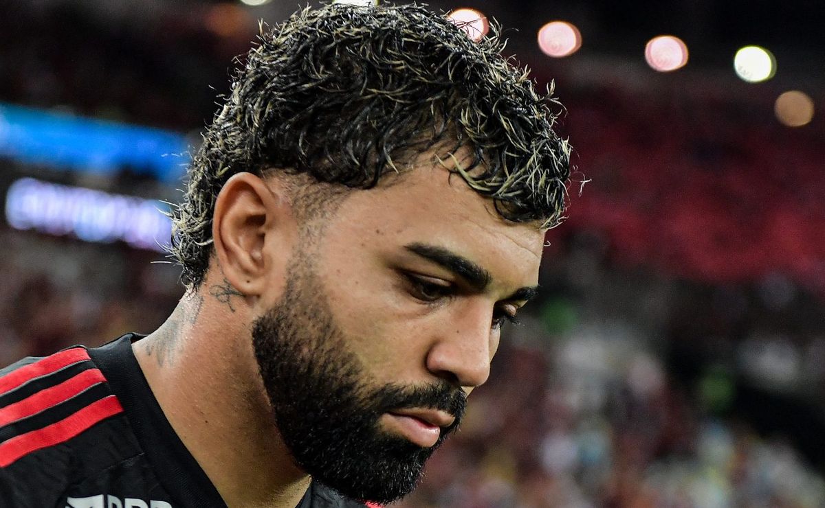 Landim exige que Gabigol pare de reclamar da diretoria para voltar a jogar no Flamengo
