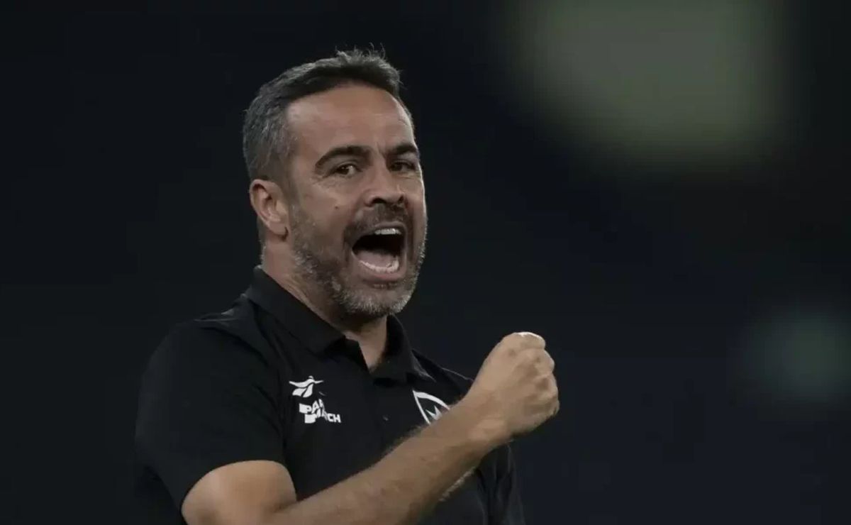 Artur Jorge terá reforço de última hora para enfrentar Atlético-MG no Brasileiro