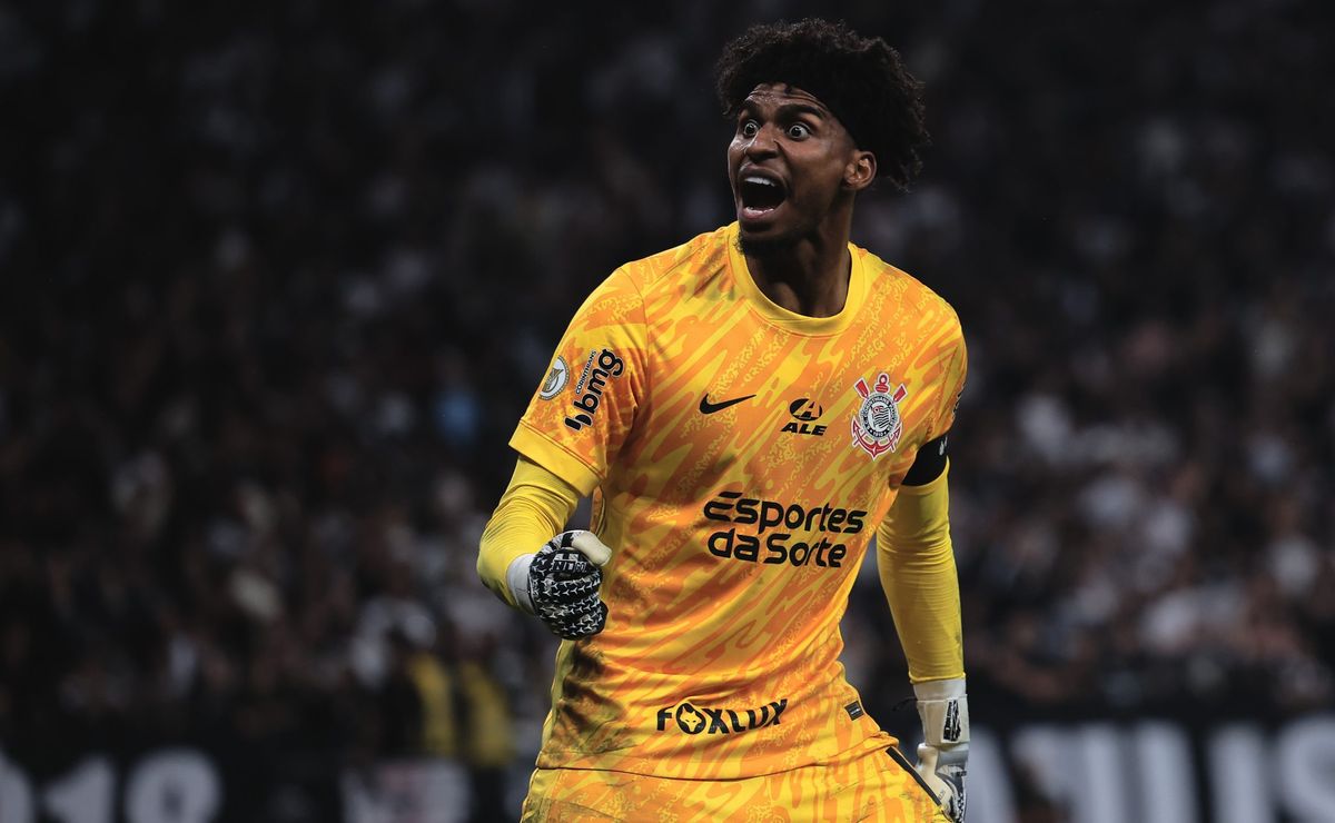 Corinthians avança na busca por fiador e se aproxima de fechar com Hugo Souza