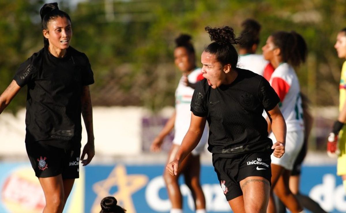 Jaqueline, do Corinthians, se envolve em acidente de trânsito e clube emite nota oficial