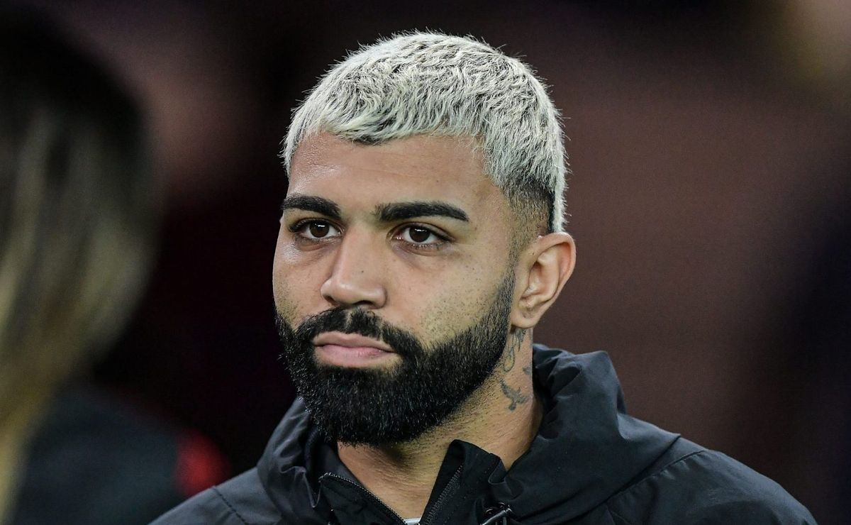 Gabigol é citado em coletiva do presidente do Santos, que revelou conversas avançadas
