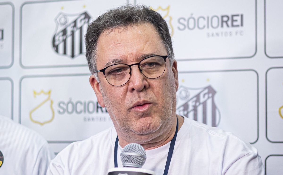 Marcelo Teixeira decide mandar Fábio Carille embora após pressão e críticas da torcida do Santos