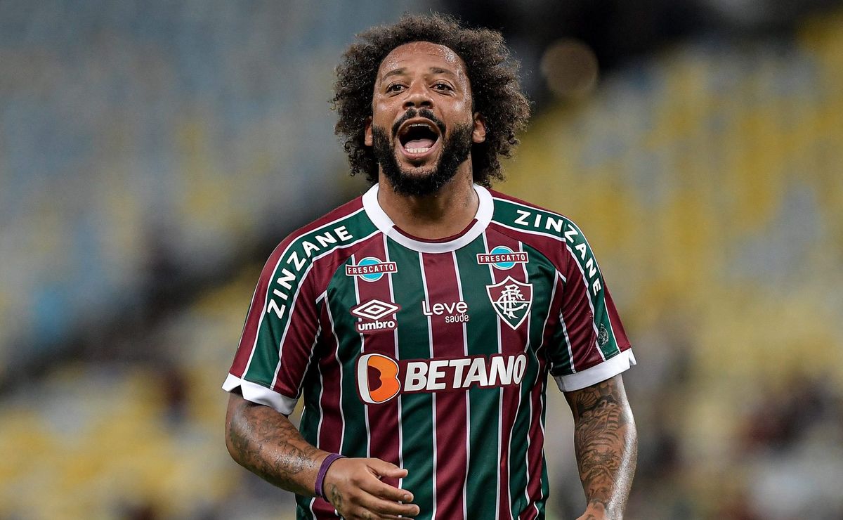 Sem decidir o futuro, Marcelo ex-Fluminense é visto em torneio de outro esporte