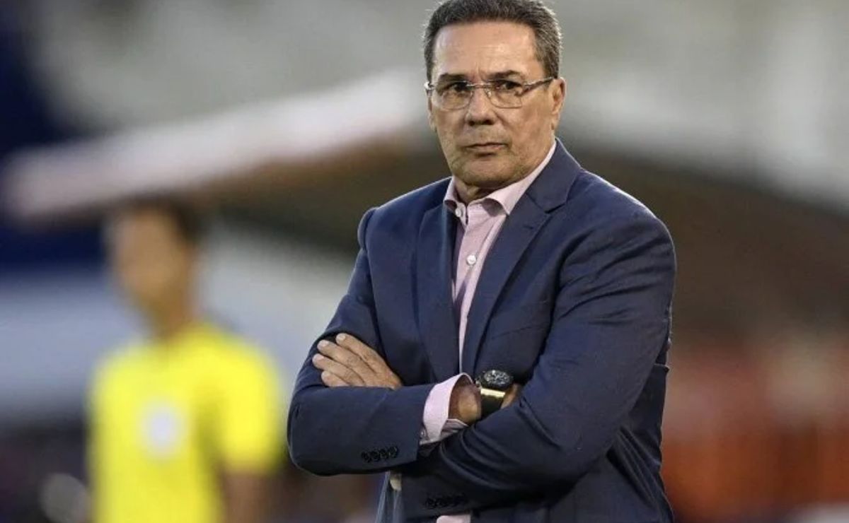 Em entrevista, Luxemburgo rasga elogios para jogador do Fluminense