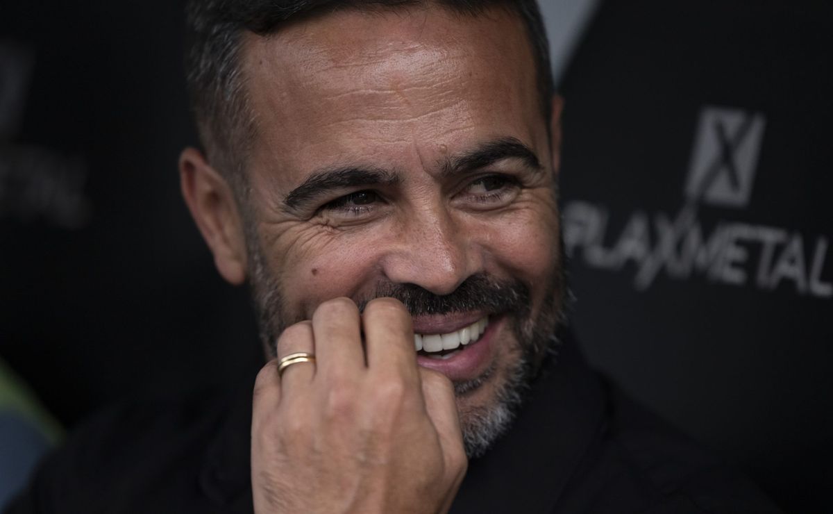 Botafogo de Artur Jorge pode contar com contratação de Textor após final da Libertadores