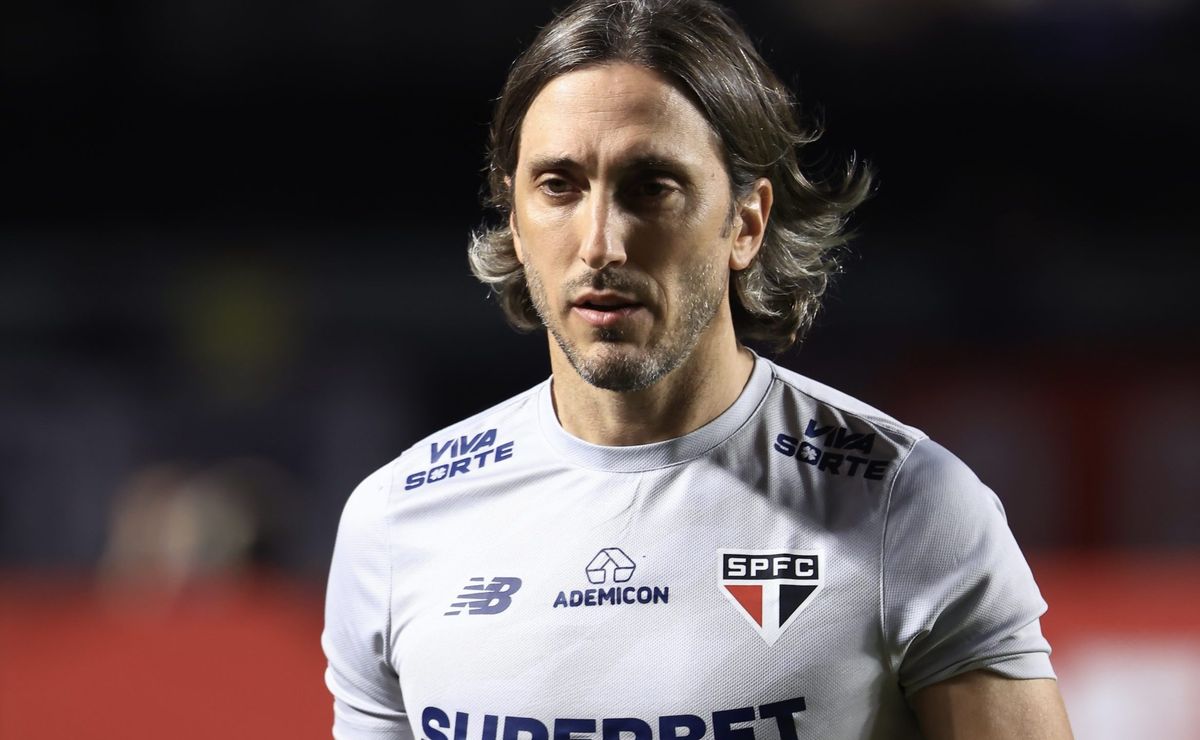 Escalação do São Paulo: Zubeldía prepara time com 4 atacantes sem Calleri e Arboleda