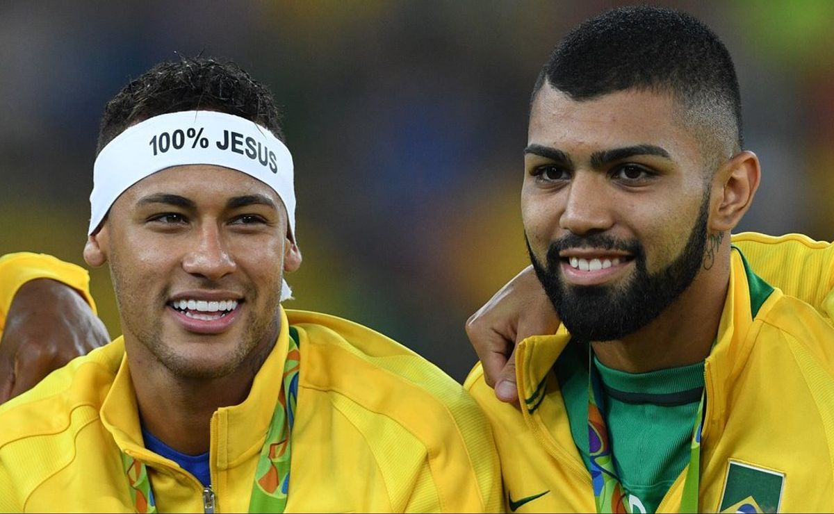 Alexandre Gallo responde de forma oficial sobre volta de Neymar e Gabigol ao Santos