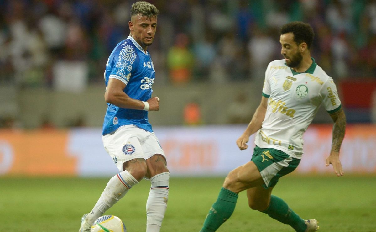 Palmeiras vence Bahia no fim e encosta no líder Botafogo