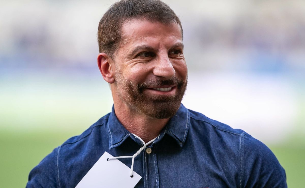 Flamengo recua e deixa o Vasco de Pedrinho na boa para fechar contratação de Danilo, da Juventus