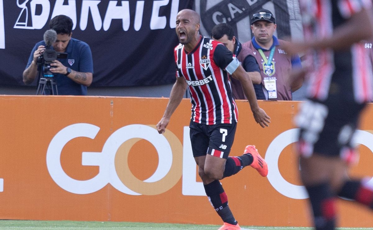 Agradeça, Zubeldía: Lucas Moura salva emprego, Libertadores e tudo mais no São Paulo