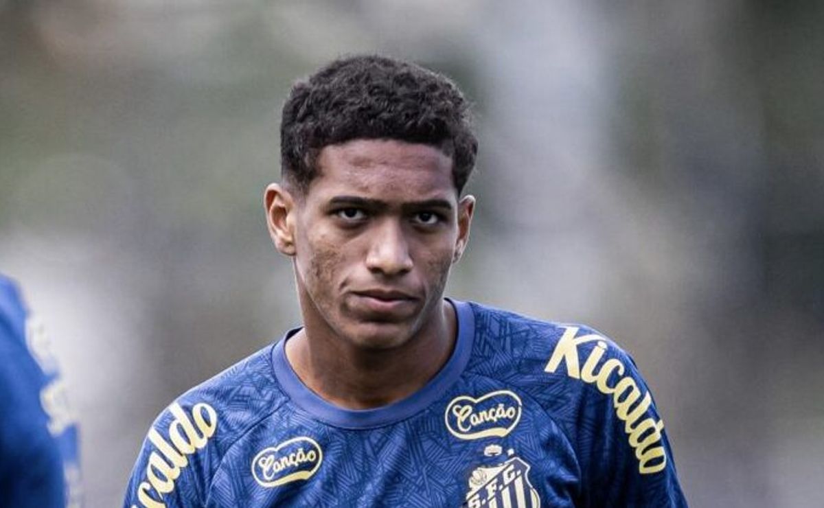 Em meio a renovação com Santos, Souza é sondado pelo Barcelona e +1