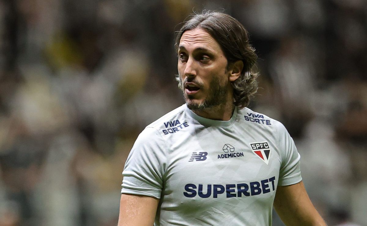 Maxi Cuberas, auxiliar de Zubeldía, revela conversa com Casares sobre planos do São Paulo para 2025