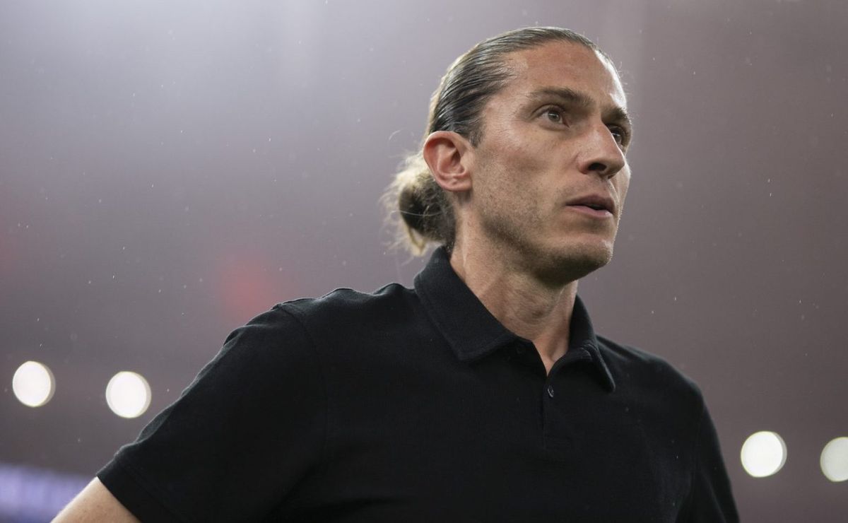 Filipe Luís reconhece falha no ataque do Flamengo e revela solução para resolver problema: “Não falar...”
