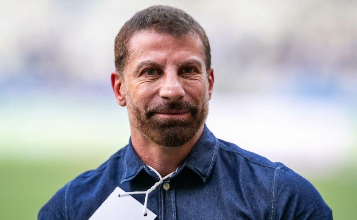 Pedrinho é informado que jogos do Vasco serão transmitidos por nova emissora em 2025