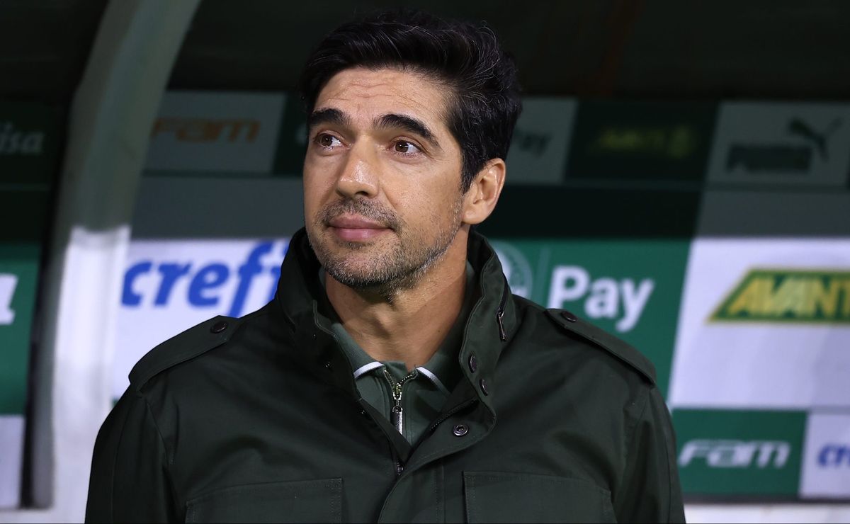 Escalação do Palmeiras: Abel Ferreira define time com retorno de Estêvão contra Atlético-GO