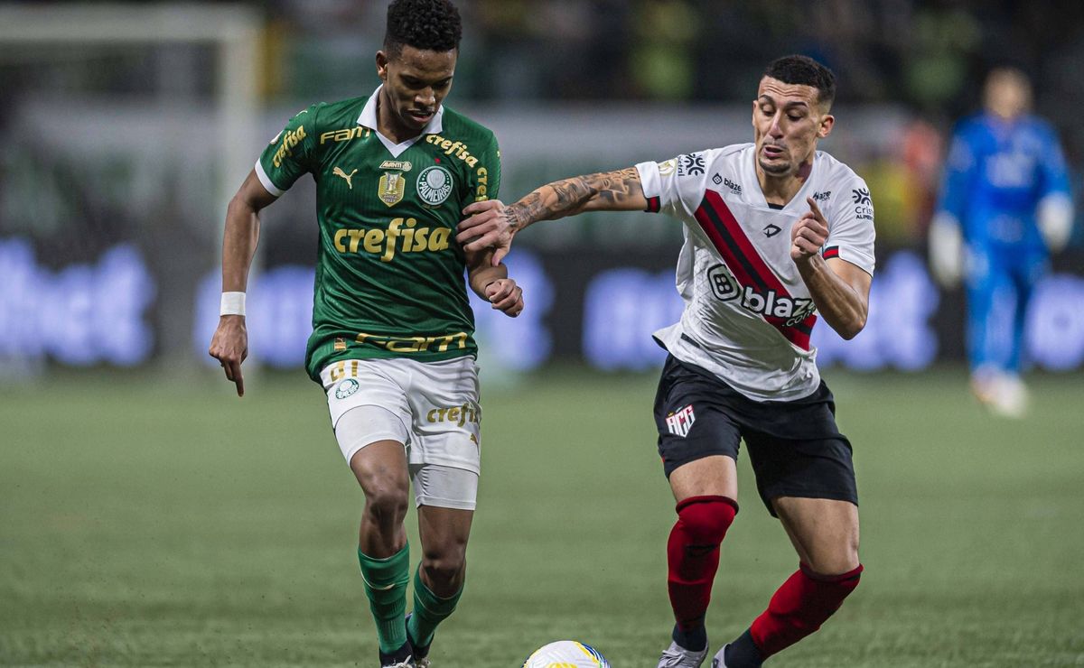 Palmeiras vence Atlético-GO e assume a liderança do Brasileirão Betano