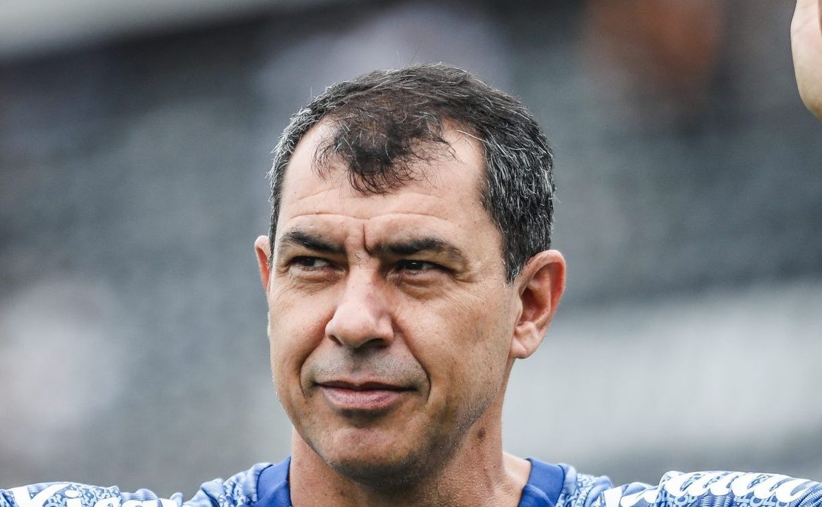 Fábio Carille é aprovado para assumir o Vasco e técnico cabe no orçamento da diretoria