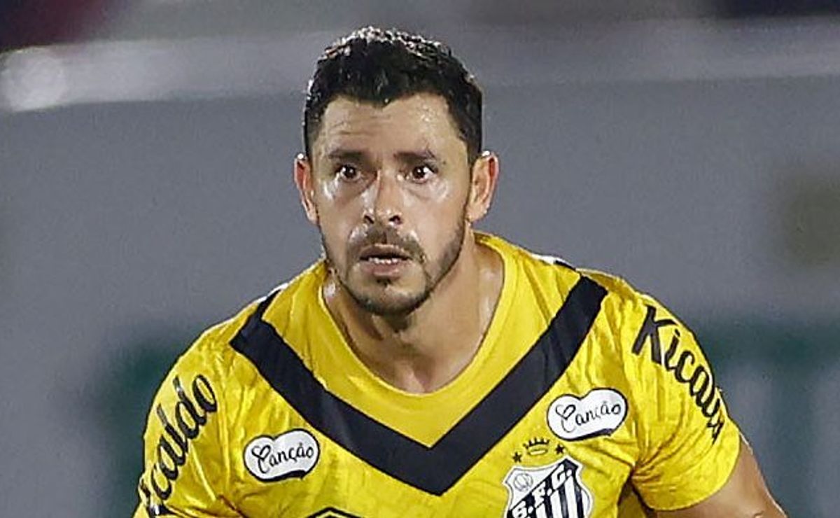 Giuliano decide deixar o Santos e pede rescisão por um motivo