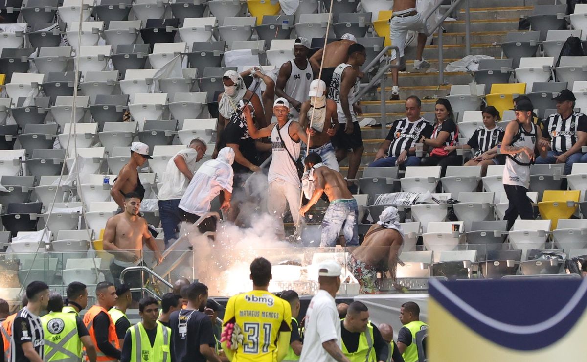 Atlético-MG recebe comunicado do STJD e julgamento dos casos com Flamengo tem data confirmada