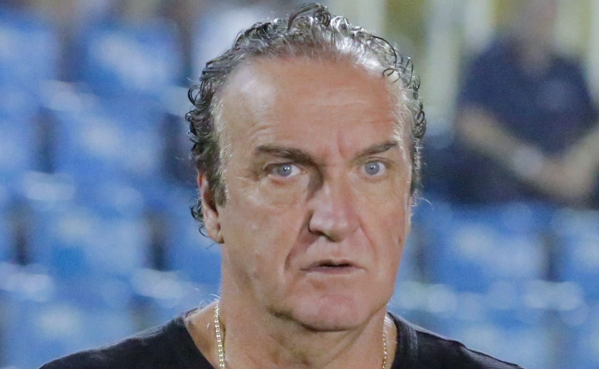 Cuca fica chateado com o Santos após ser aprovado no Clube e negócio ter sido cancelado