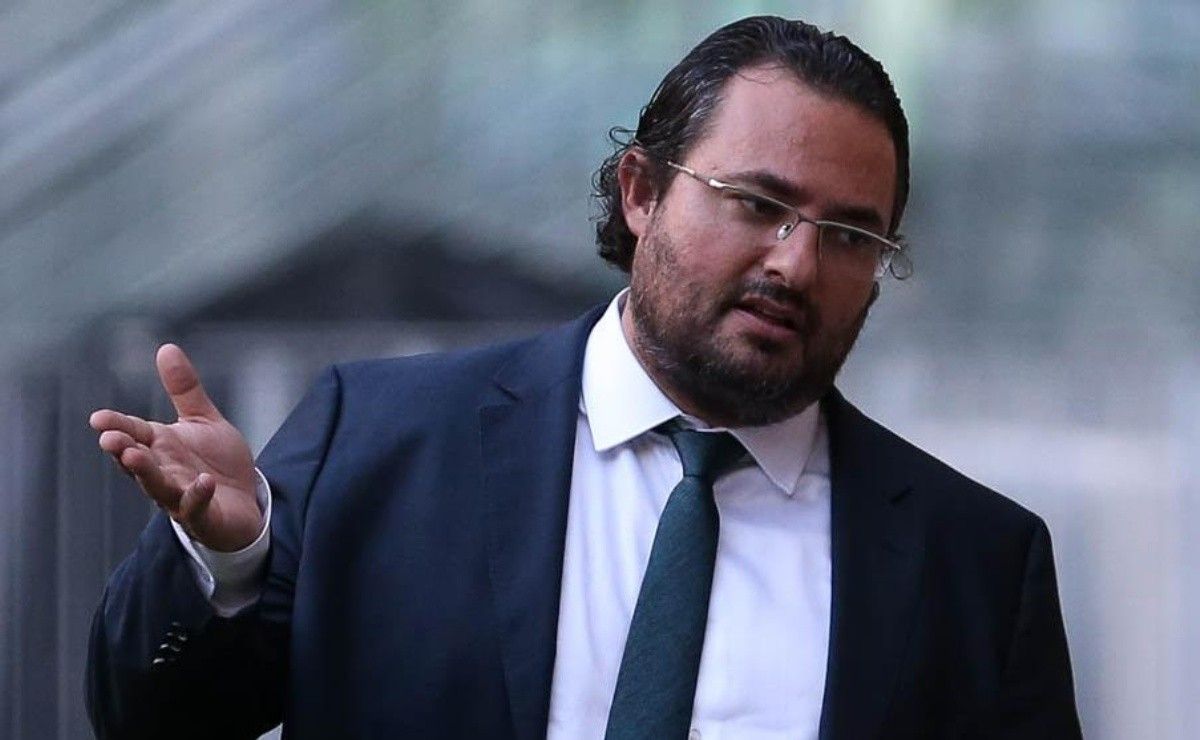 Alexandre Mattos faz único pedido a Fernando Diniz para manter o treinador no Cruzeiro em 2025