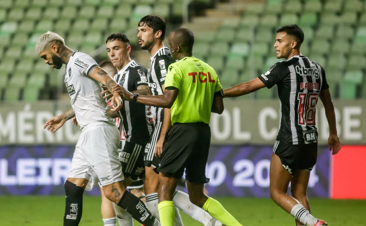 STJD toma nova decisão e denuncia Atlético-MG após confusão diante do Botafogo