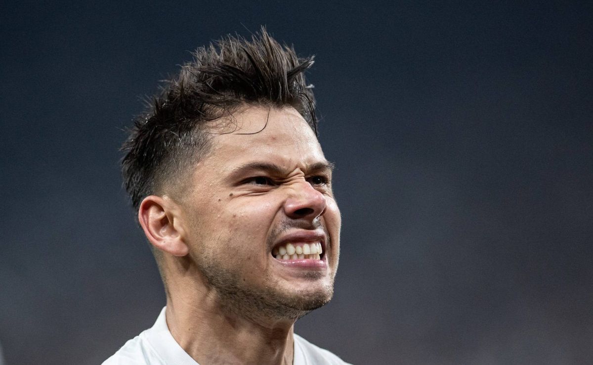 Ángel Romero recebe oferta do Fluminense e toma nova decisão sobre permanência no Corinthians