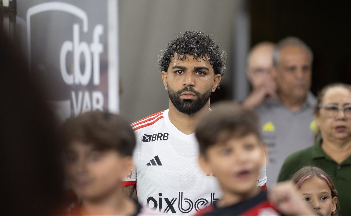 Gabigol é substituído no intervalo e torcida do Flamengo crava saída: “Obrigado por tudo”