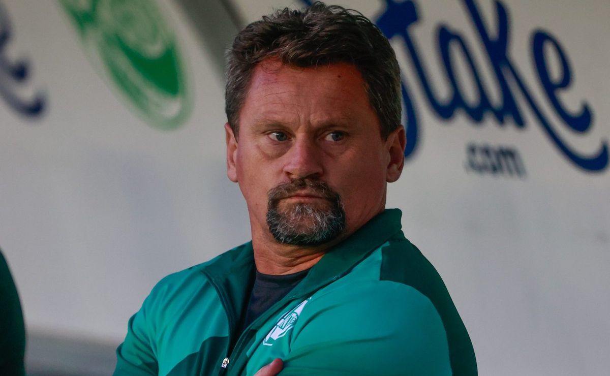 Fábio Matias, técnico do Juventude, faz análise após vencer o Atlético-MG, pelo Brasileirão: “Precisam valer…”