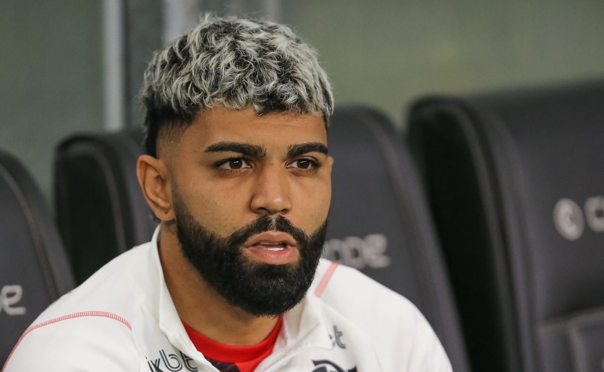 Gabigol fecha contrato de 4 anos com rival do Flamengo e acordo é fechado, informa Lauro Jardim