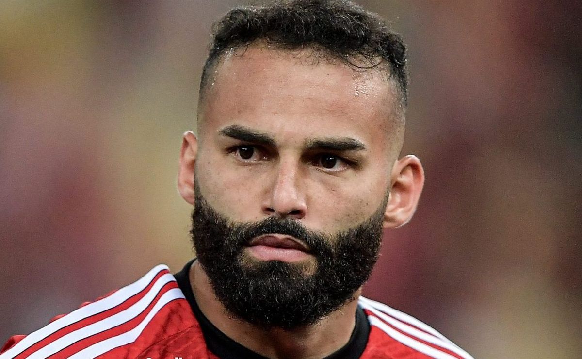 Flamengo expõe situação envolvendo Thiago Maia no Internacional
