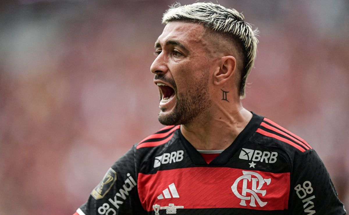 Arrascaeta abre mão das férias para acabar com lesões no Flamengo