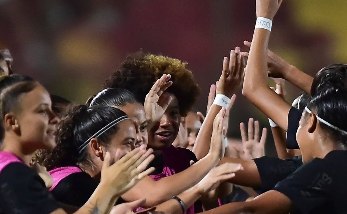 Corinthians supera o Cruzeiro na Copinha Feminina e garante vitória com show de gols