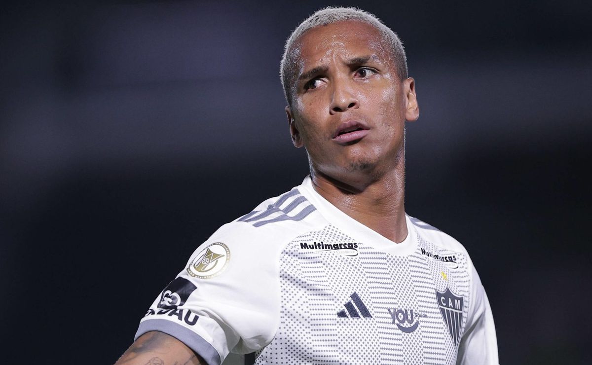 Deyverson é provocado por Júnior Santos em festa do título do Botafogo na Libertadores: “Segura…”