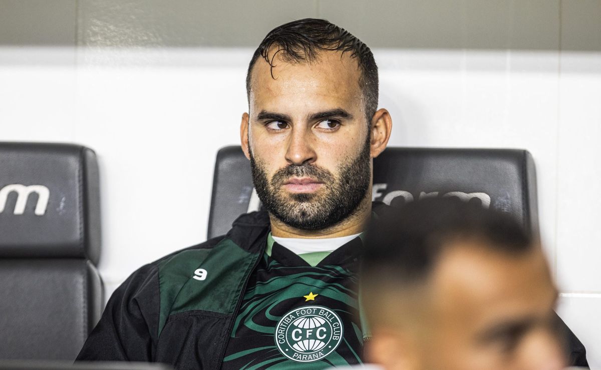 Ex-Coritiba e Real Madrid, Jesé, alfineta dono do PSG: “gostou mais da minha mulher que de mim”