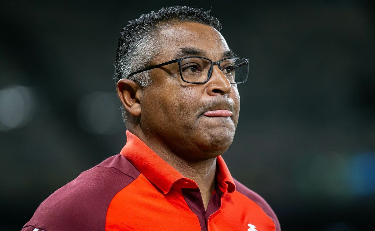 Vidente prevê que Inter de Roger Machado não vencerá o Botafogo pelo Brasileirão