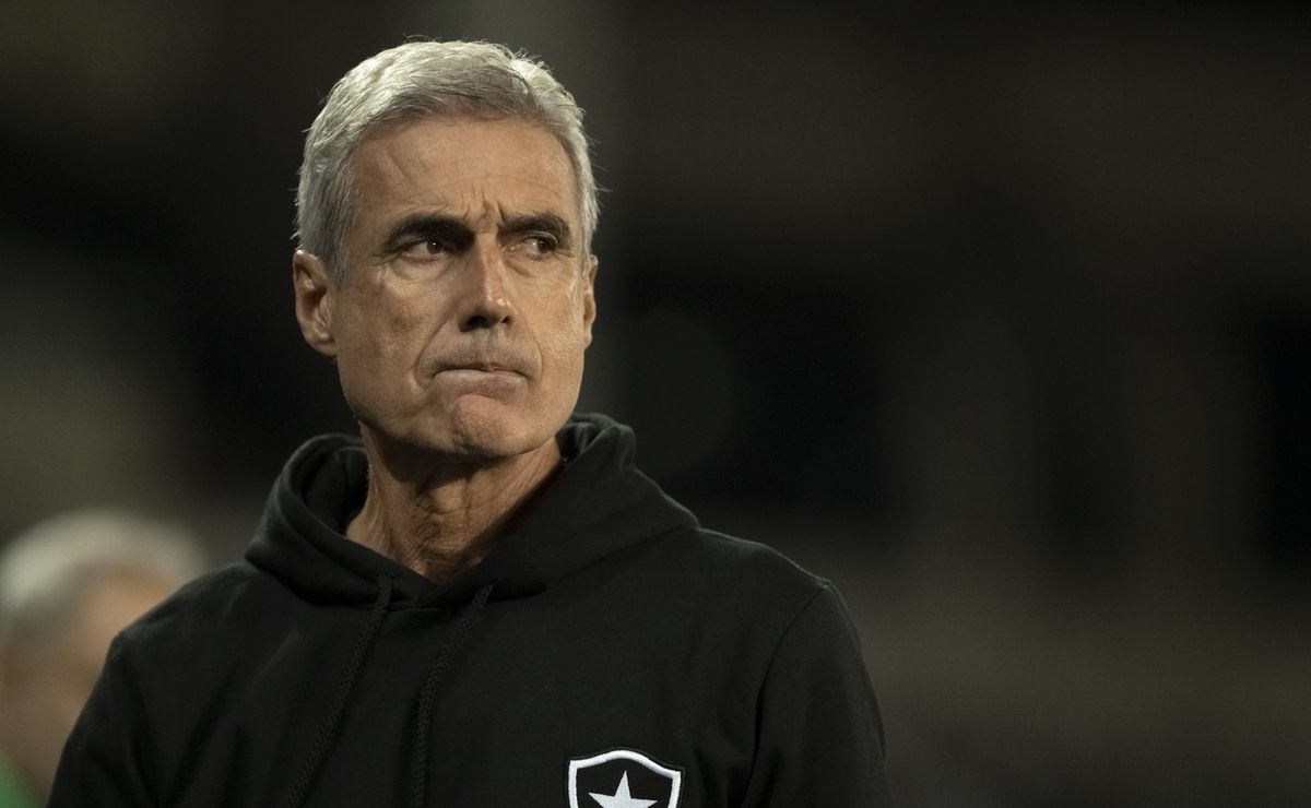 Luís Castro recebe proposta do Vasco e Santos de Marcelo Teixeira precisa tomar decisão