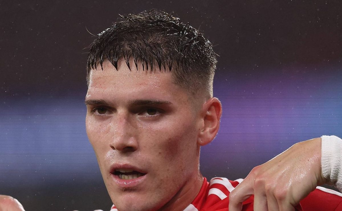 Corinthians faz proposta ao Benfica para comprar Benjamín Rollheiser e negociação tem desfecho