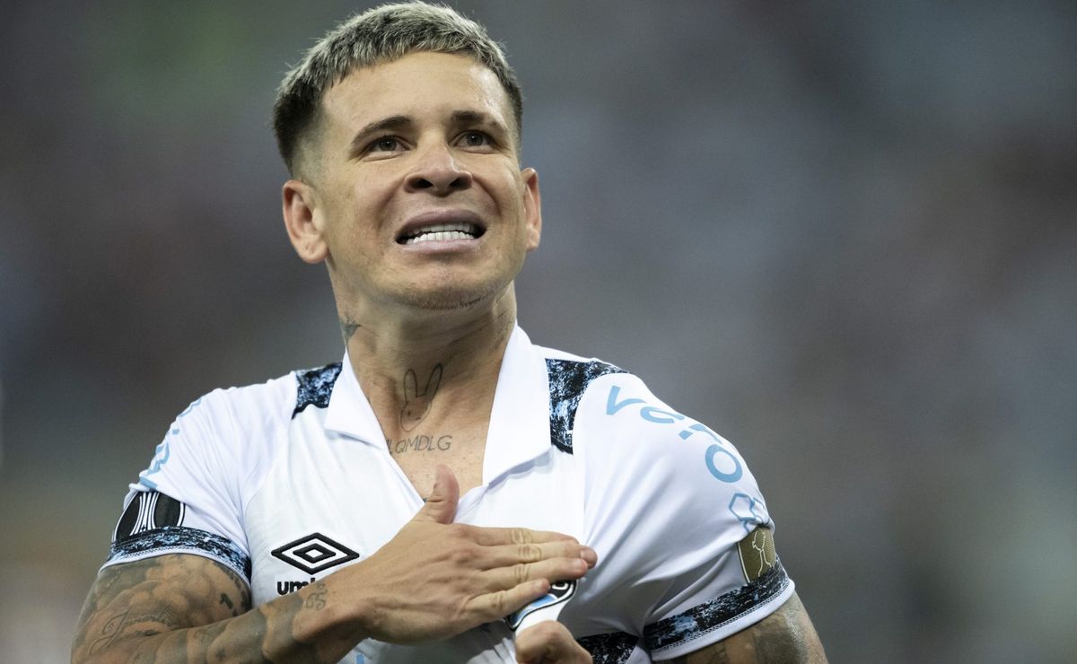 Grêmio devolve Soteldo ao Santos e Corinthians avança para contratar atacante por mais de R$ 30 milhões