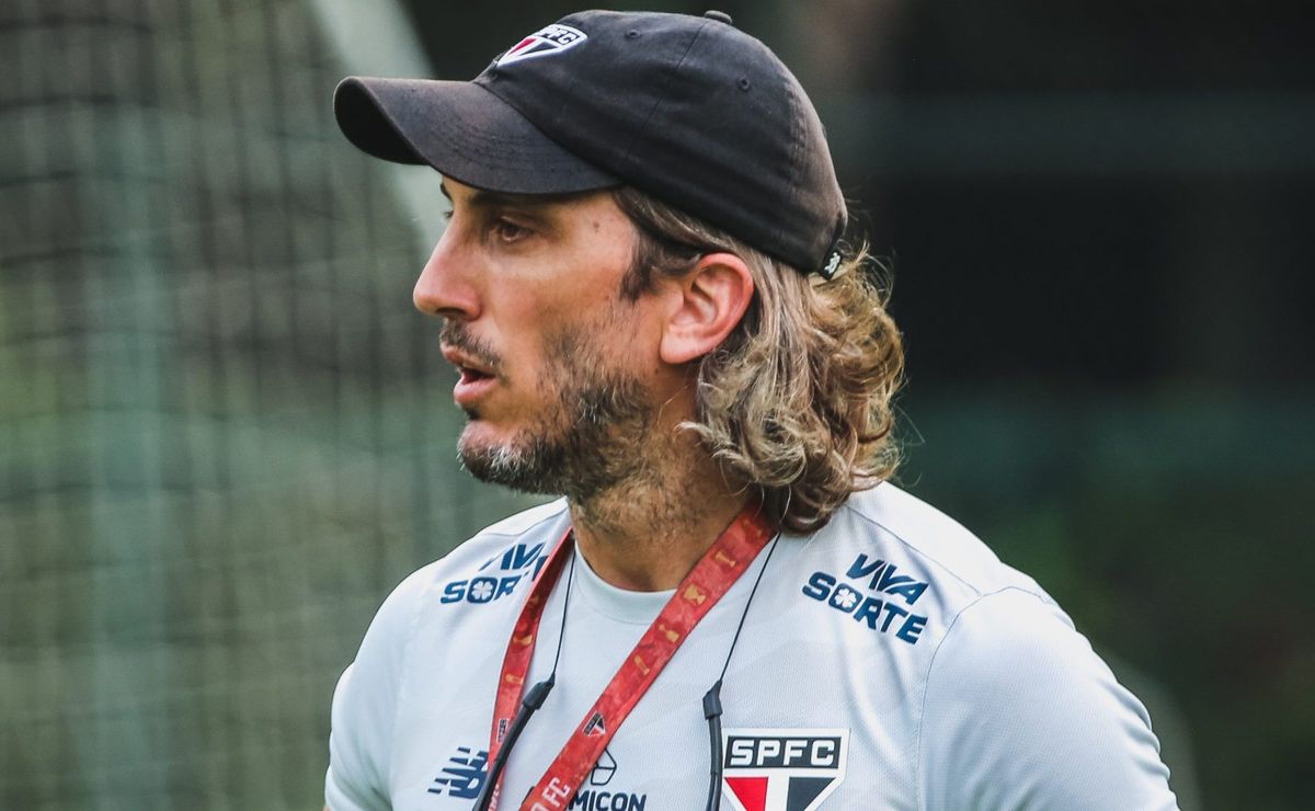Escalação do São Paulo: Zubeldía mexe em 1/2 time para pegar Juventude