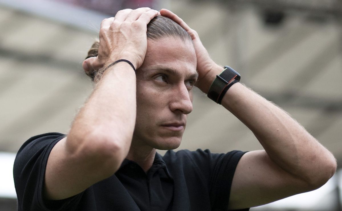 Sem espaço com Filipe Luís, volante pode trocar Flamengo por Pumas por R$ 30 Milhões