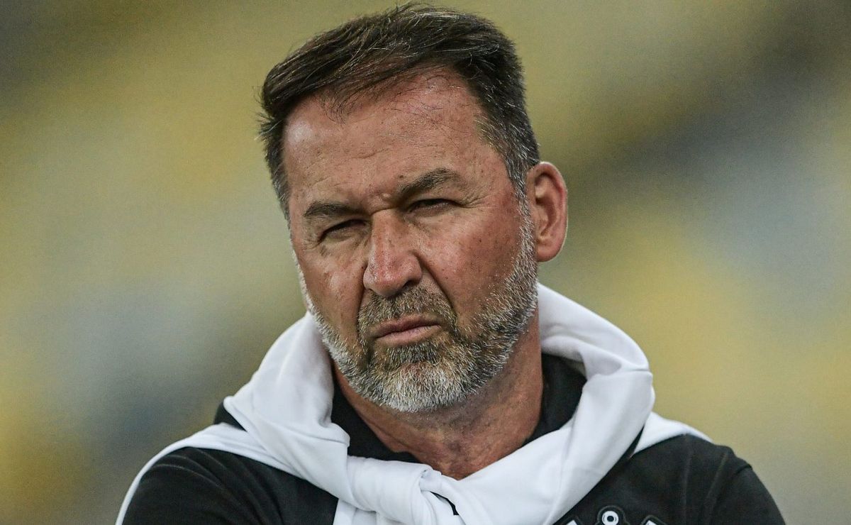 Pumas-MEX envia proposta oficial e Augusto Melo pode cancelar chegada de Allan ao Corinthians em 2025